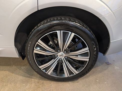 Used 2023 Volvo XC60 B5 Plus w/ Climate Package image 9