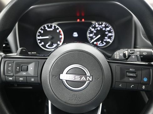Used 2023 Nissan Rogue SV image 15
