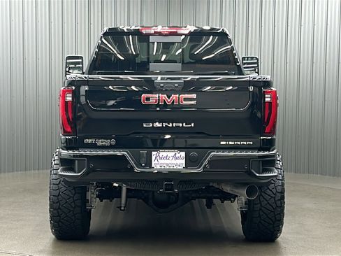 Used 2025 GMC Sierra 3500 Denali w/ Denali Reserve Package image 4