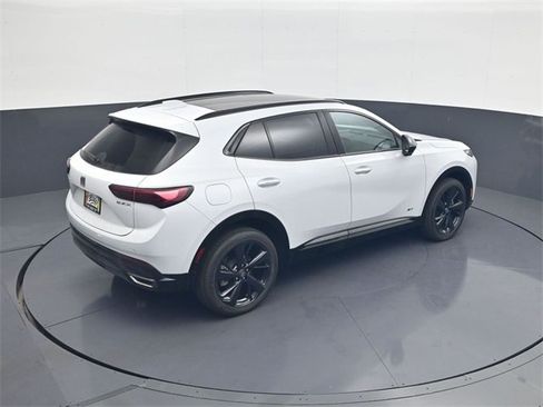 Used 2025 Buick Envision Sport Touring AWD/4WD image 17