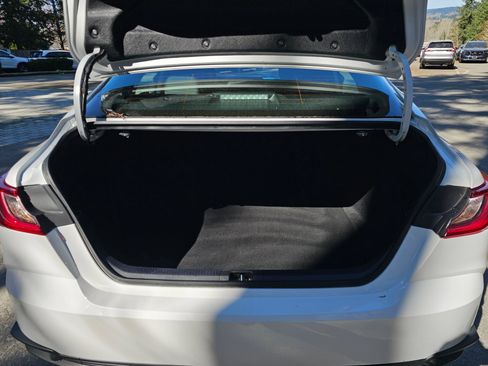 Used 2025 Toyota Camry SE image 15