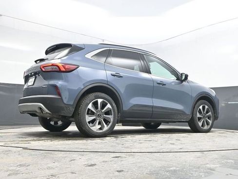 Used 2024 Ford Escape Platinum image 31