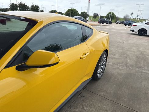 Used 2024 Ford Mustang GT Premium image 5