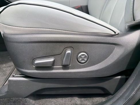 Used 2025 Hyundai Palisade SEL FWD image 11