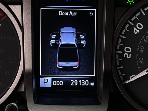 Used 2023 Toyota Tacoma TRD Sport image 17