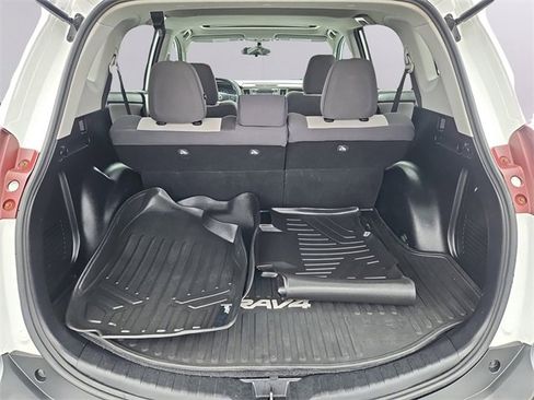 Used 2015 Toyota RAV4 XLE image 27