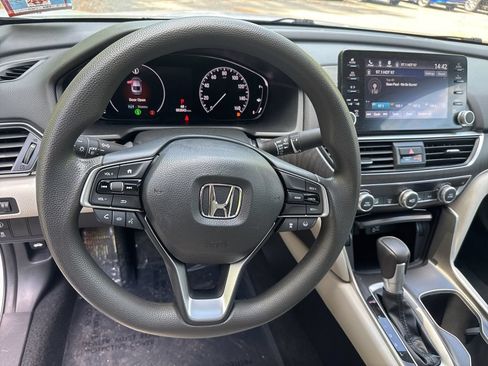Used 2020 Honda Accord EX image 21