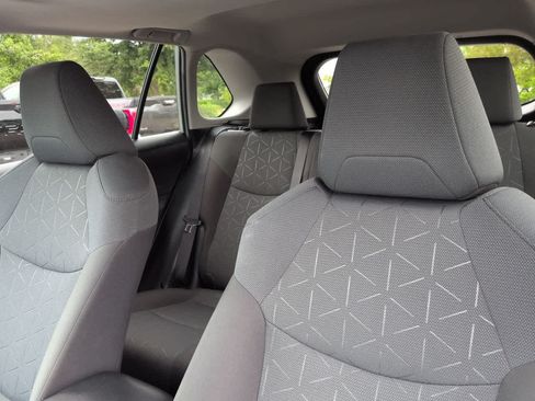 Used 2022 Toyota RAV4 XLE w/ Convenience Package AWD/4WD image 8