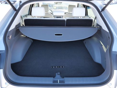 Certified 2023 Hyundai Ioniq 5 Limited w/ Cargo Package image 18