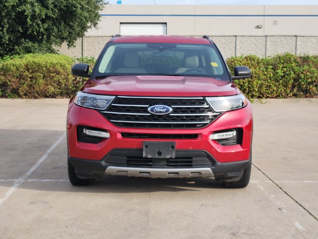 Used 2020 Ford Explorer XLT w/ Equipment Group 202A RWD image 2
