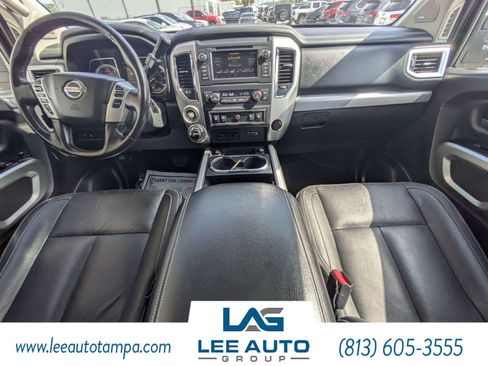 Used 2019 Nissan Titan PRO-4X w/ Pro-4x Convenience Package AWD/4WD image 14