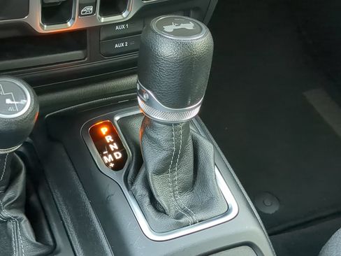 Used 2024 Jeep Wrangler Unlimited Sport AWD/4WD image 61