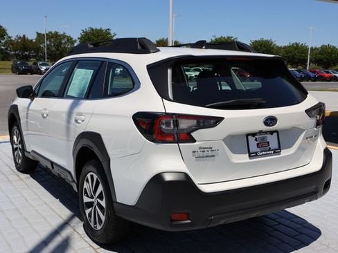 Certified 2025 Subaru Outback AWD/4WD image 3