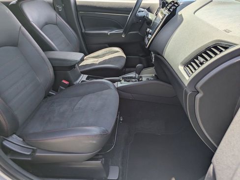 Used 2025 Mitsubishi Outlander Sport SE AWD/4WD image 28
