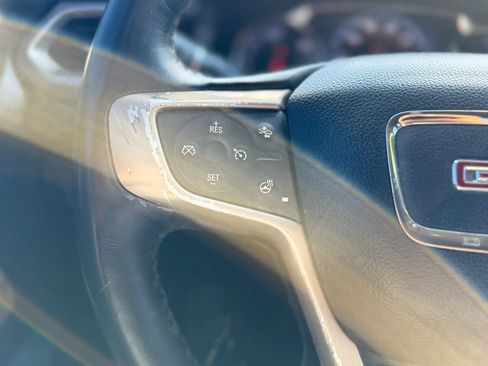 Used 2017 GMC Acadia Denali FWD image 27