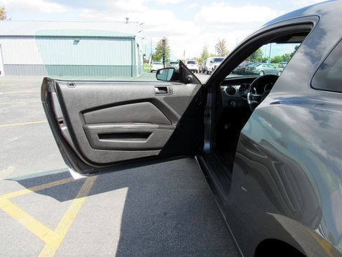 Used 2014 Ford Mustang Coupe image 11