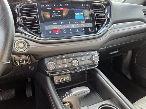 Used 2024 Dodge Durango GT image 31