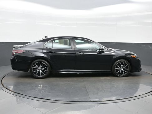 Used 2024 Toyota Camry SE w/ Audio Upgrade Package FWD image 7