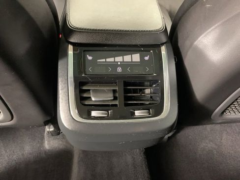 Used 2022 Volvo XC90 T5 Momentum w/ Advanced Package image 36