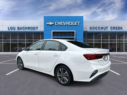 Used 2024 Kia Forte LXS image 6