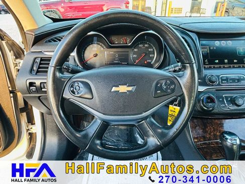Used 2014 Chevrolet Impala LT w/ Convenience Package FWD image 21