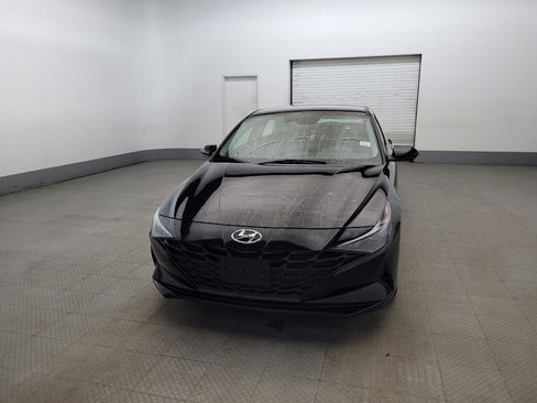 Used 2023 Hyundai Elantra SE image 15