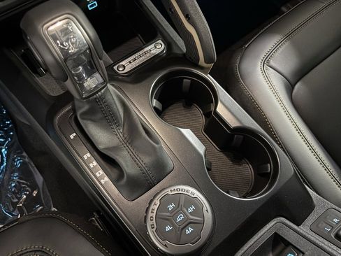 New 2025 Ford Bronco Badlands image 15