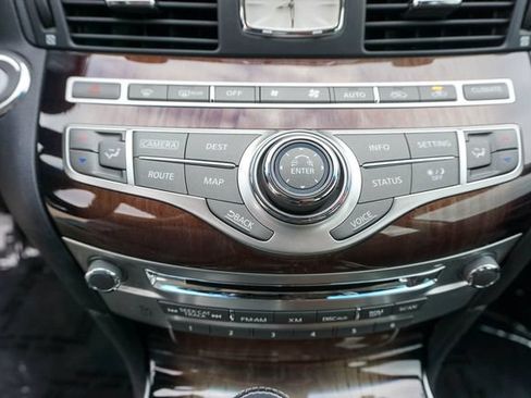 Used 2016 INFINITI Q70 L 3.7 w/ Deluxe Touring Package RWD image 23