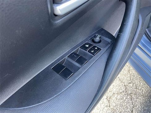 Used 2021 Toyota Corolla LE image 18