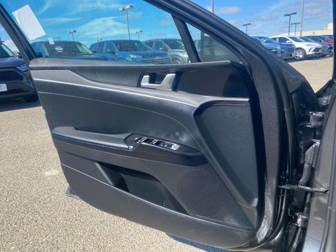 Used 2025 Kia K5 LXS image 18