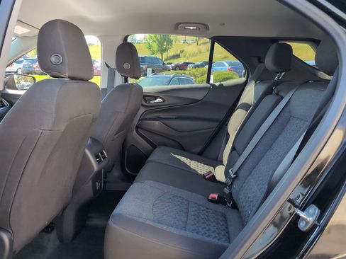 Used 2023 Chevrolet Equinox LT w/ Driver Convenience Package image 12