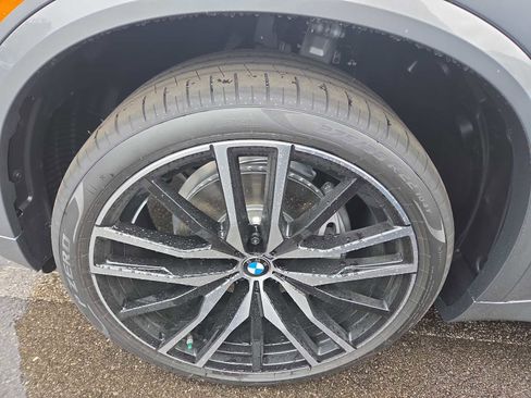 New 2026 BMW X5 xDrive40i w/ Executive Package image 9