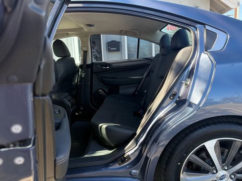 Used 2017 Subaru Legacy 3.6R Limited image 11