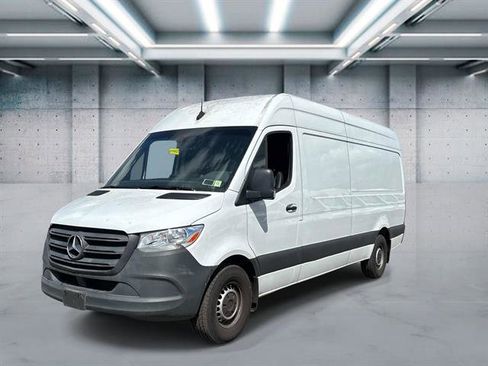 Used 2022 Mercedes-Benz Sprinter 2500 image 22