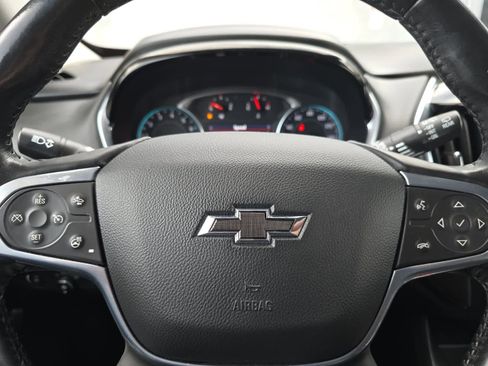 Used 2021 Chevrolet Traverse RS image 25