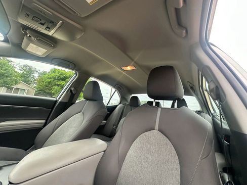 Used 2021 Toyota Camry LE FWD image 15