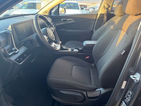 Used 2023 Kia Sportage LX image 23