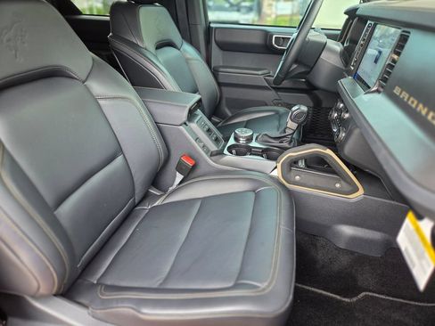 New 2025 Ford Bronco Badlands AWD/4WD image 10