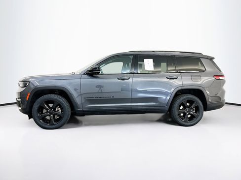 Used 2023 Jeep Grand Cherokee L Limited w/ Luxury Tech Group II image 4