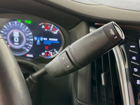 Used 2019 Cadillac Escalade ESV Luxury image 25