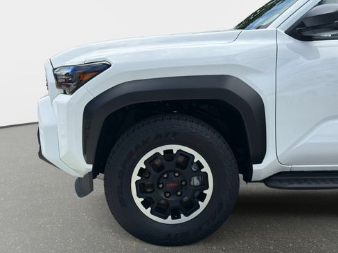 Used 2025 Toyota 4Runner TRD Off-Road image 13