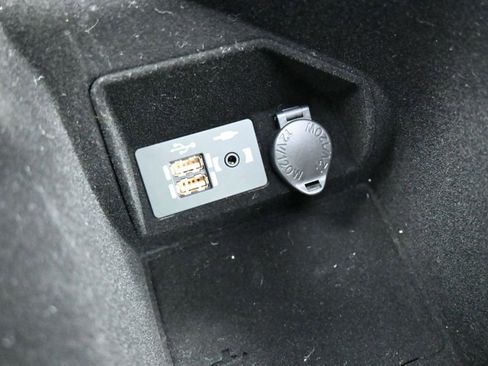 Used 2023 Lexus IS 300 w/ Comfort Package RWD image 13