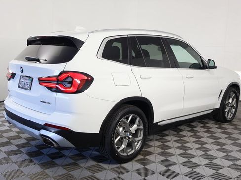 Used 2023 BMW X3 xDrive30i w/ Convenience Package AWD/4WD image 4