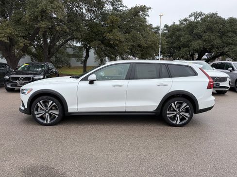 New 2026 Volvo V60 B5 Cross Country Plus w/ Protection Package Premier image 3