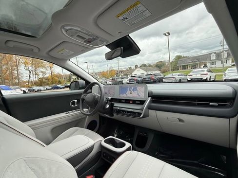 Used 2023 Hyundai Ioniq 5 Limited image 25