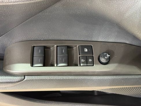 Certified 2023 Toyota Camry SE w/ Cold Weather Package AWD/4WD image 15