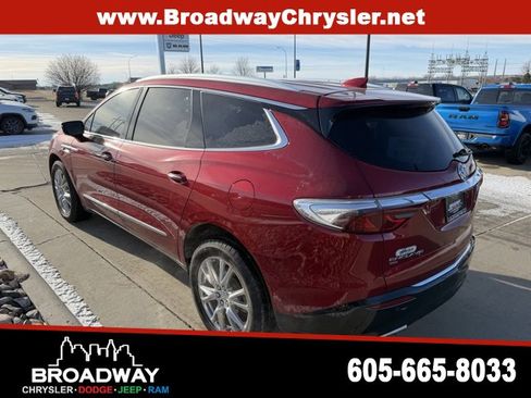 Used 2023 Buick Enclave Essence w/ Experience Buick Package image 8