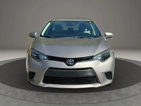Used 2014 Toyota Corolla LE FWD image 2