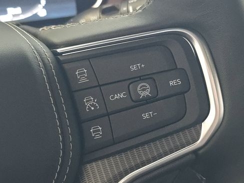 New 2026 Jeep Grand Wagoneer L Summit AWD/4WD image 16