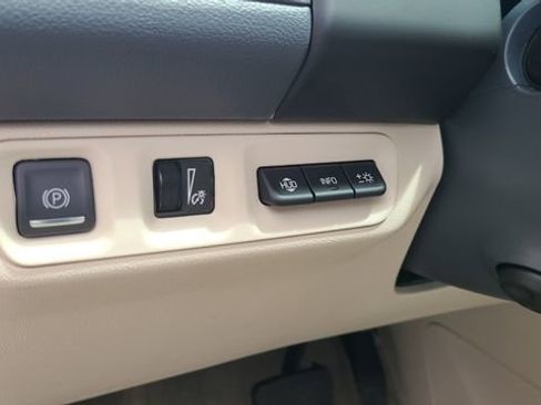 Used 2023 GMC Acadia Denali w/ Denali Ultimate Package AWD/4WD image 15